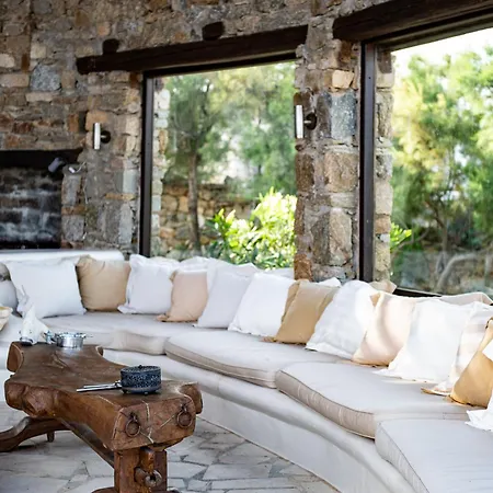 Melangio Private Pool & Sunrise Views - 2024 Renovation Villa